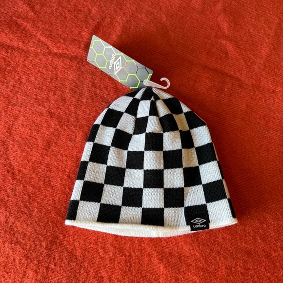 Umbro Other - Umbro Checkered Beanie - Black and White